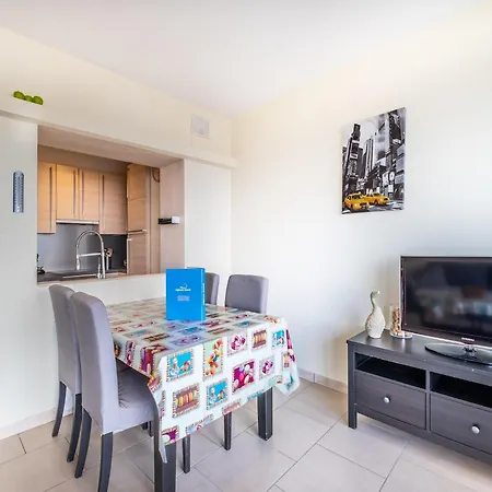 Apartment Vitalo 101 Near The Center In , Cleaning Included Koksijde