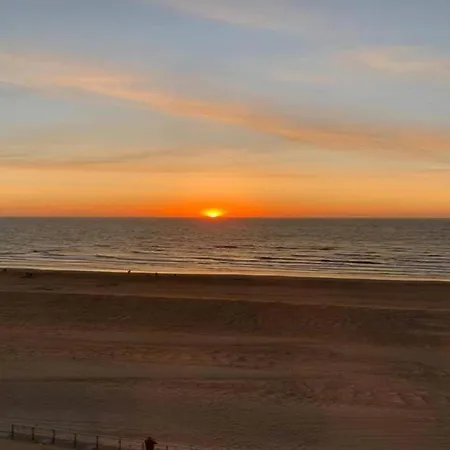 By St-andre Dunes With Sea View, Cleaning Included Apartmán